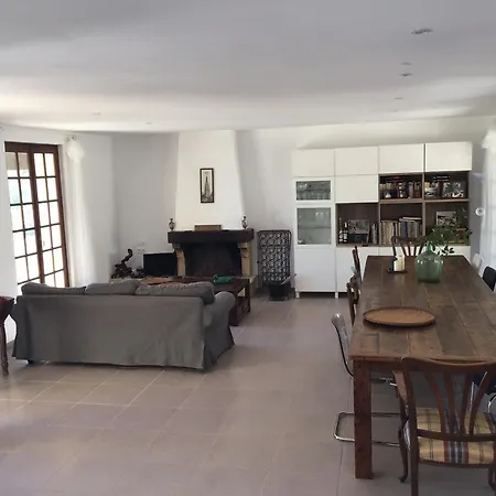 Tranquil Vineyard Villa, Villa