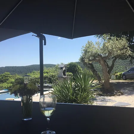 빌라 Tranquil Vineyard Villa, *