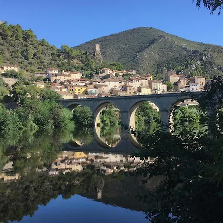 Tranquil Vineyard Villa, Berlou