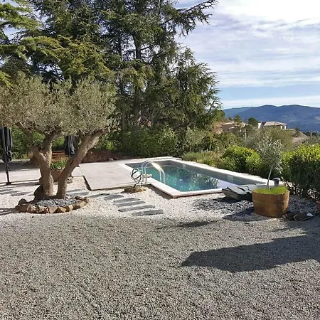 빌라 Tranquil Vineyard Villa, *