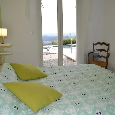 Tranquil Vineyard Villa, 빌라 Berlou