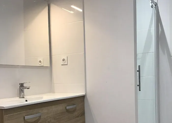 Tranquil Vineyard Villa, فيلة *